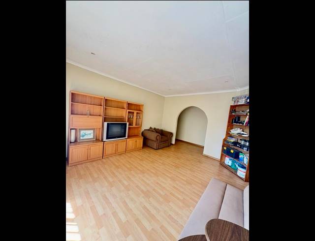 4 BEDROOM HOUSE FOR SALE IN ELSPARK